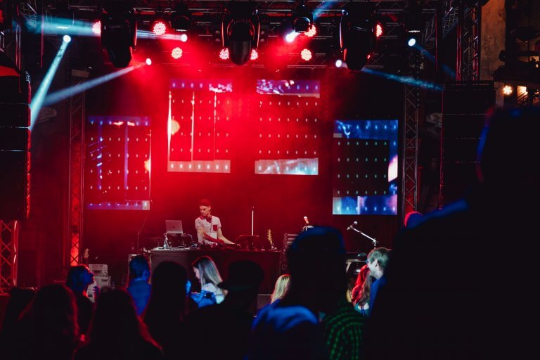 DJ Wayne bei einem Live-Auftritt im Kraftwerk Rottweil